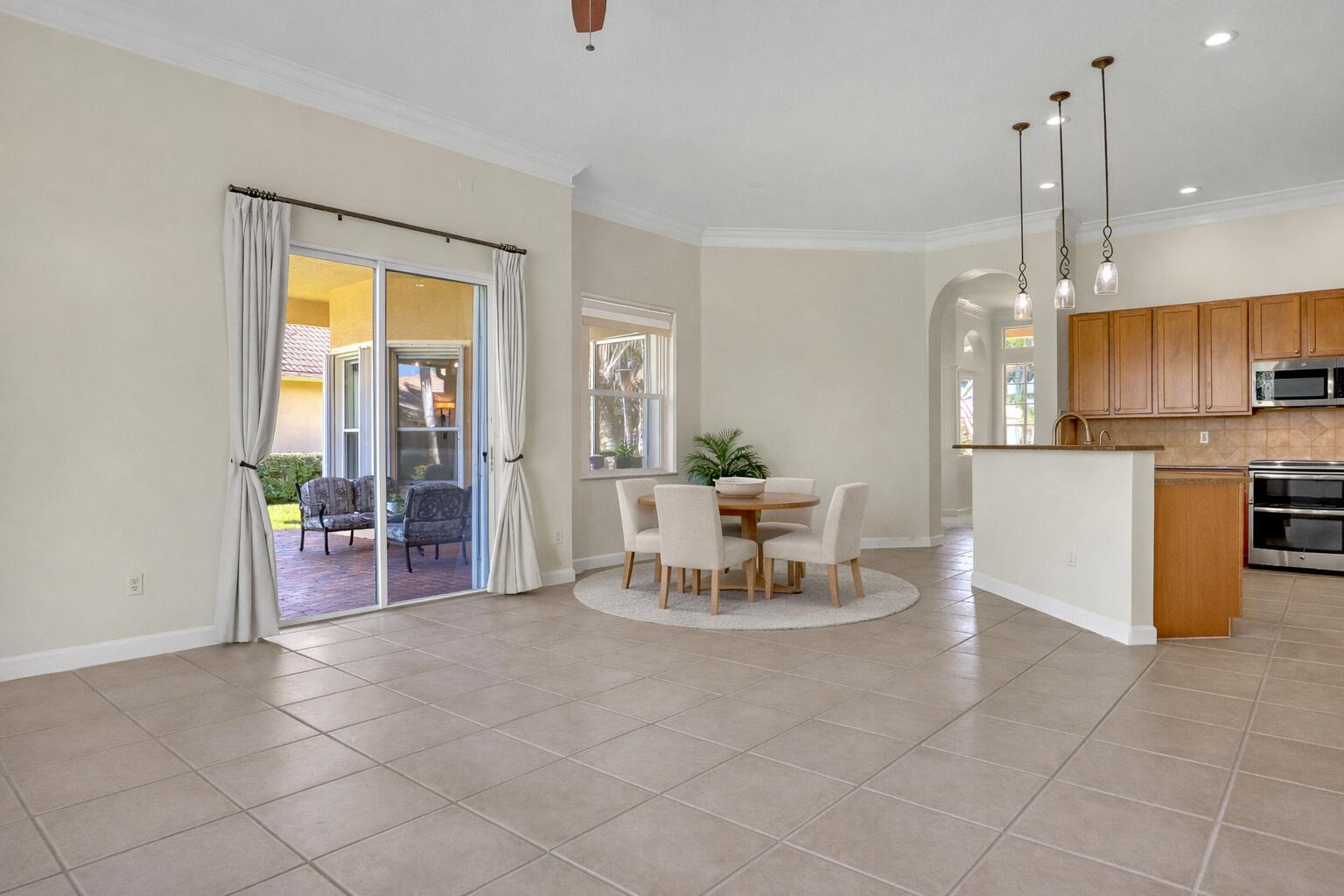 819 Southwest Bromelia Terrace Stuart, FL 34997 - Photo 7 of 40 Virtually staged nook