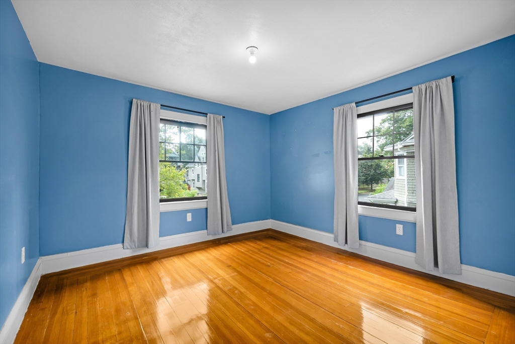 28 Mountainview Street Springfield, MA 01108 - Photo 23 of 42