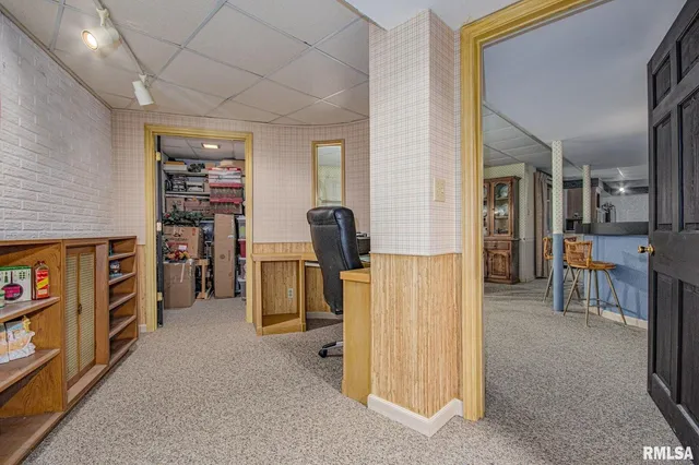 a view of a storage & utility room