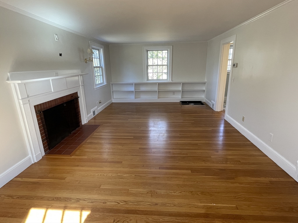 7 Berkeley Road, Unit 7 Wellesley, MA 02482 - Photo 4 of 14