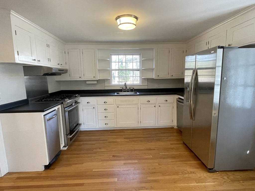 7 Berkeley Road, Unit 7 Wellesley, MA 02482 - Photo 6 of 14