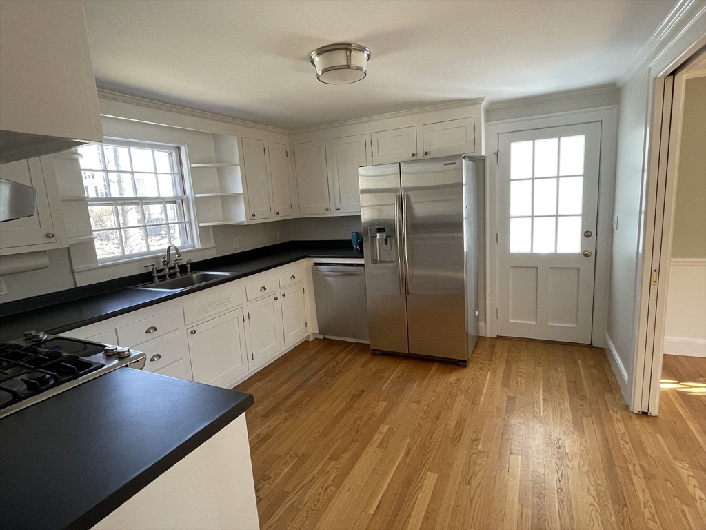 7 Berkeley Road, Unit 7 Wellesley, MA 02482 - Photo 7 of 14