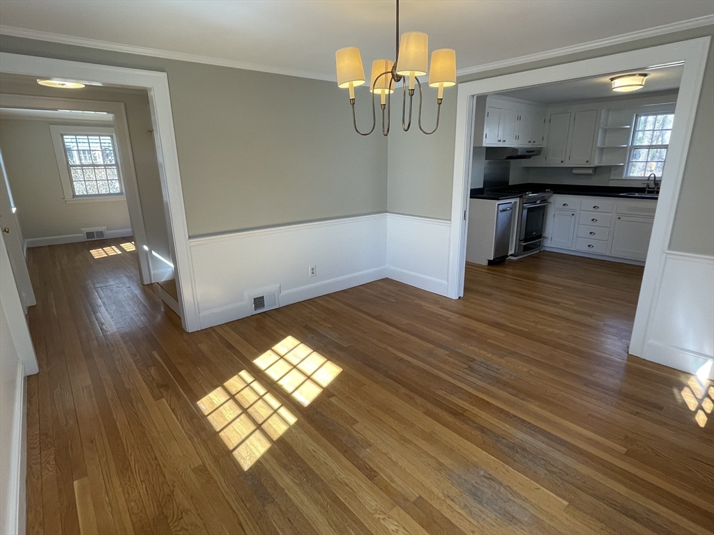 7 Berkeley Road, Unit 7 Wellesley, MA 02482 - Photo 8 of 14