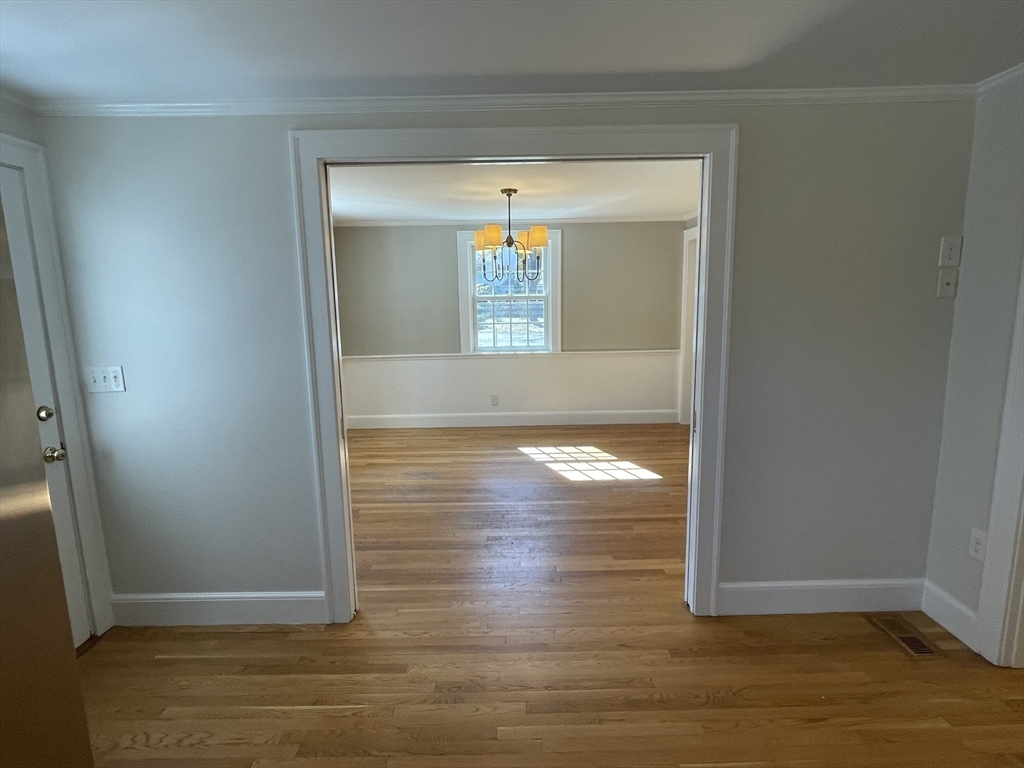 7 Berkeley Road, Unit 7 Wellesley, MA 02482 - Photo 9 of 14