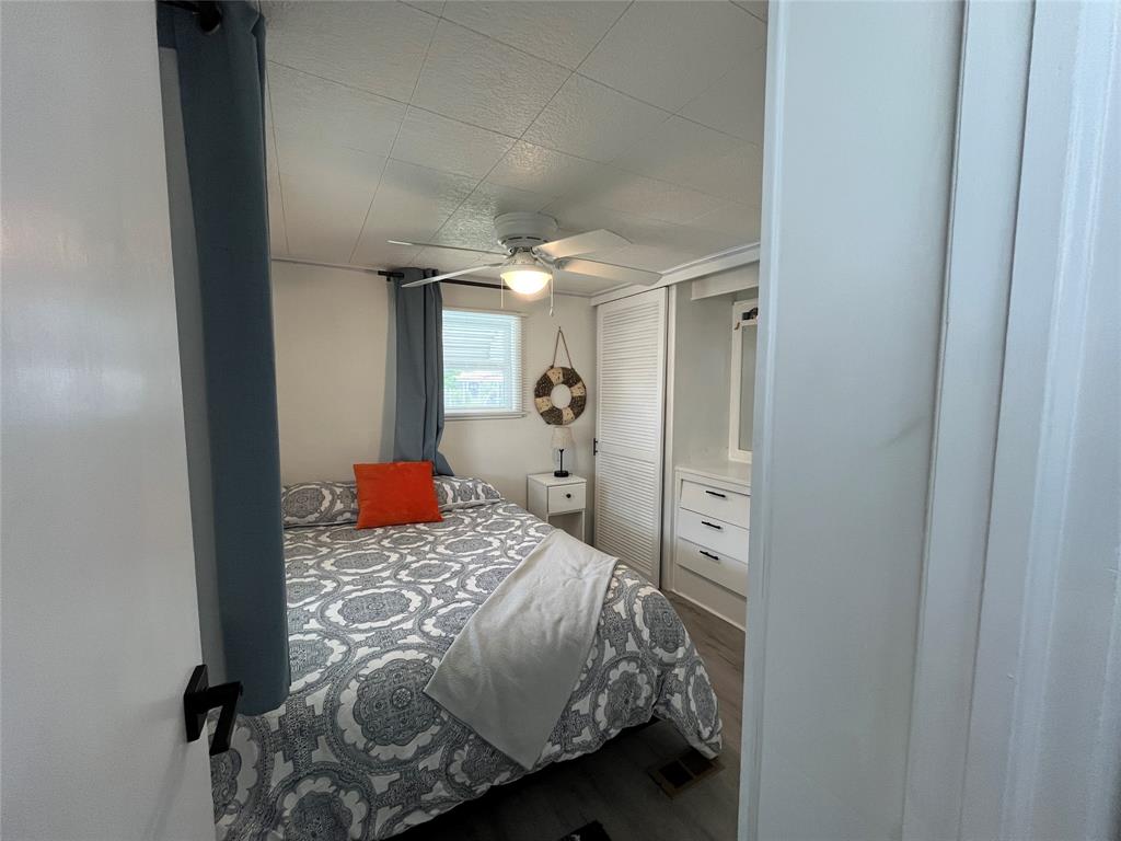 1910 Southwest 85th Terrace Davie, FL 33324 - Photo 19 of 22 a bedroom with a bed and a window