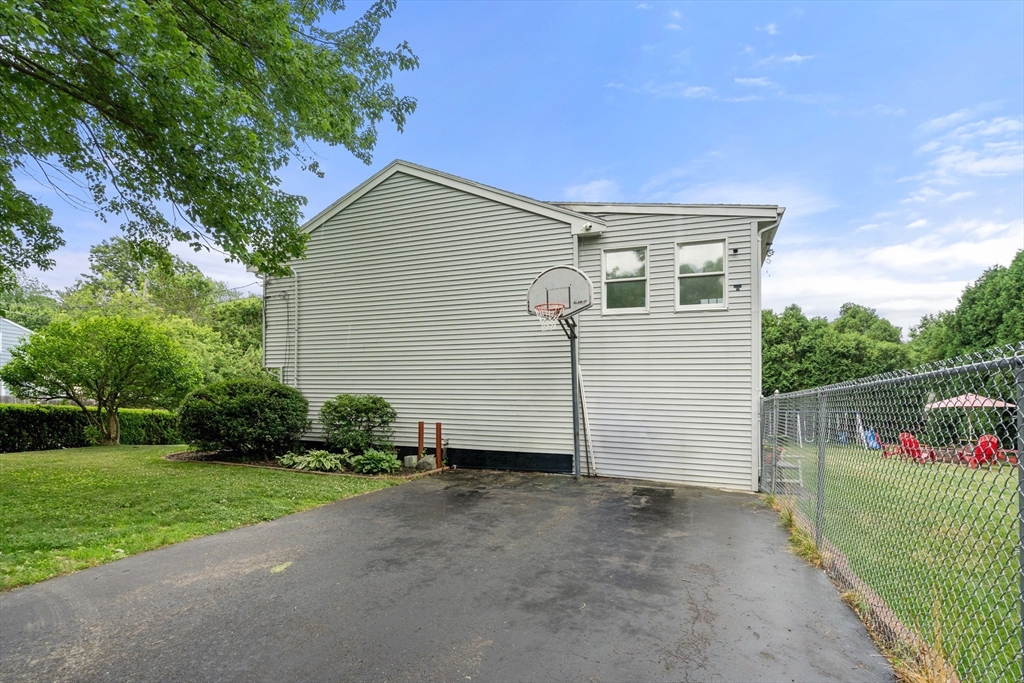 42 Fern Road Holbrook, MA 02343 - Photo 32 of 36