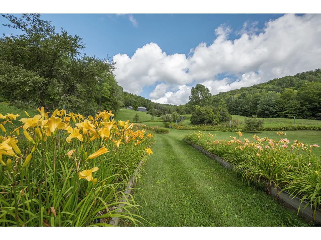 895 Clay Road Pomfret, VT 05084 - Photo 22 of 23 Gallery Image 22
