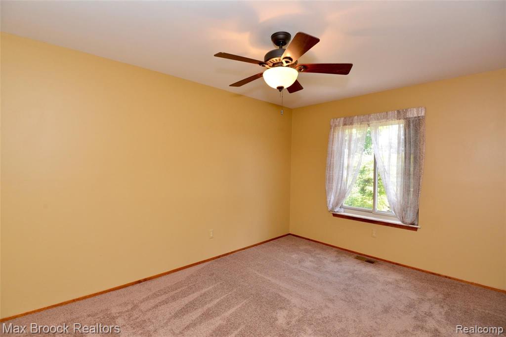 233 Coldiron Drive Rochester Hills, MI 48307 - Photo 18 of 24