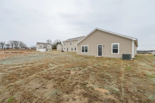 $1,895 | 2702 Swarm Court, Columbia, TN 38401