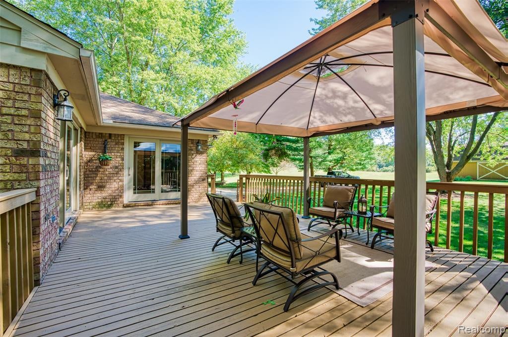 6209 North Raddatz Road Fowlerville, MI 48836 - Photo 29 of 41 Gallery Image 29