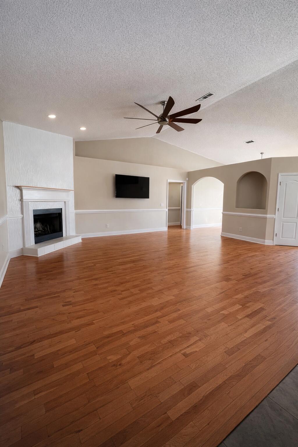 3505 Shirey Court Crestview, FL 32539 - Photo 8 of 37 Living Room