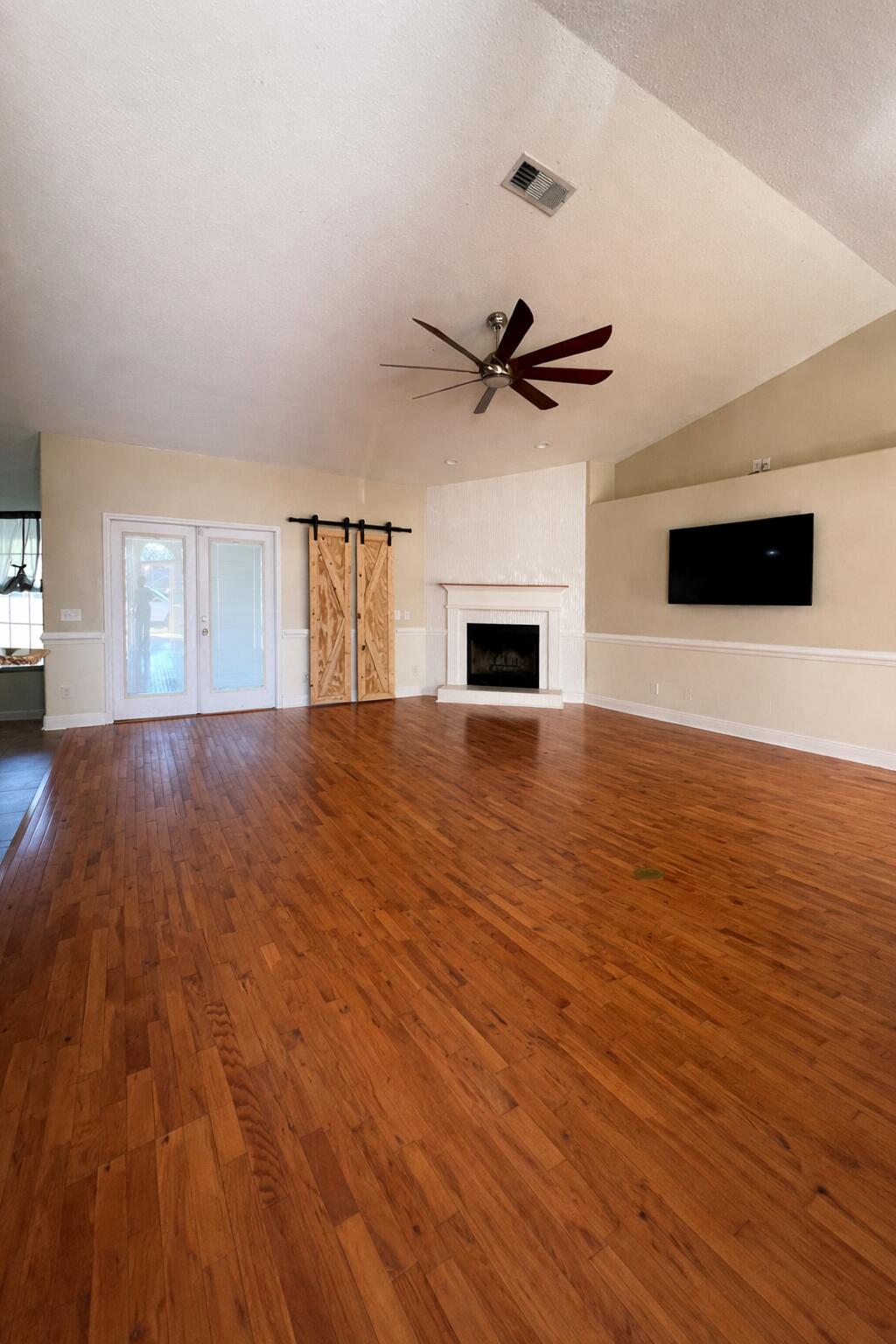 3505 Shirey Court Crestview, FL 32539 - Photo 9 of 37 Living Room
