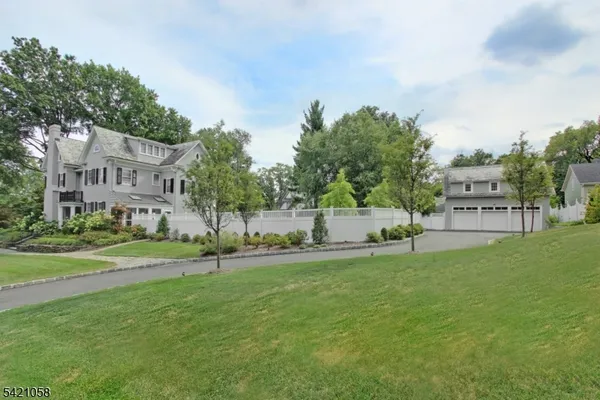 $3,250 | 10 Lincoln Street, Glen Ridge, NJ 07028
