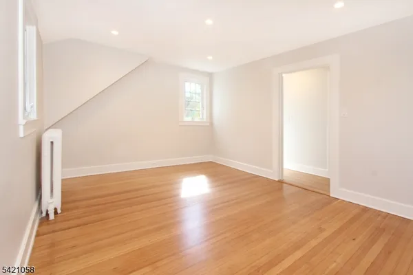 $3,250 | 10 Lincoln Street, Glen Ridge, NJ 07028