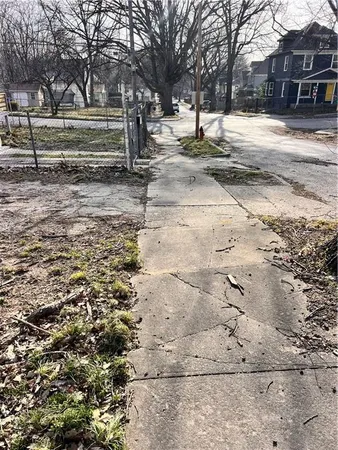$7,500 | 3240 Roberts Street, Kansas City, MO 64124