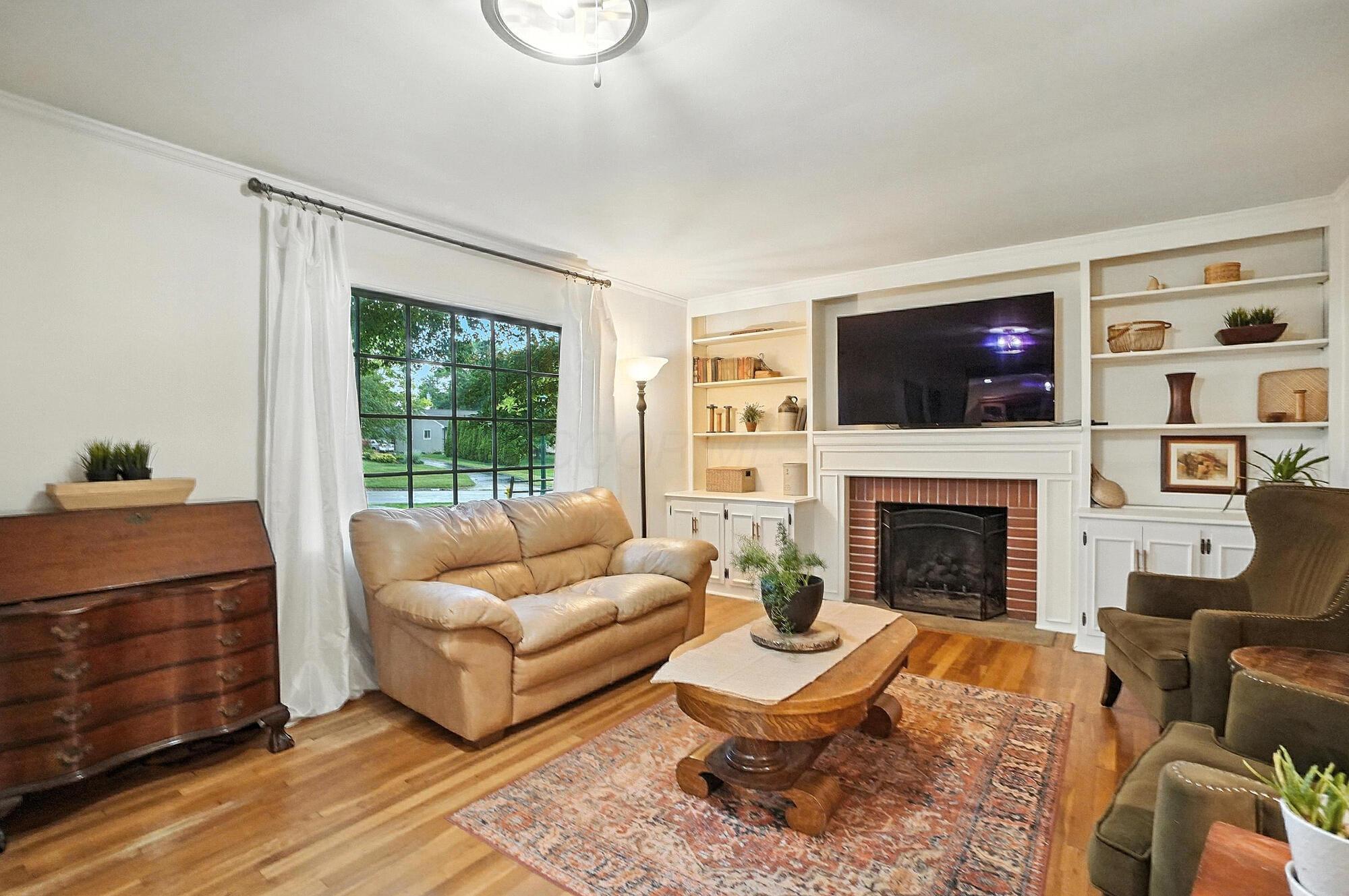 2620 Edgevale Road Columbus, OH 43221 - Photo 9 of 50 009