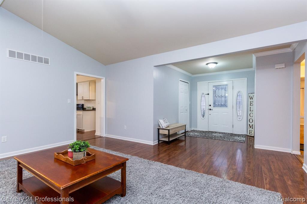 2788 Ranieri Drive Troy, MI 48085 - Photo 8 of 39