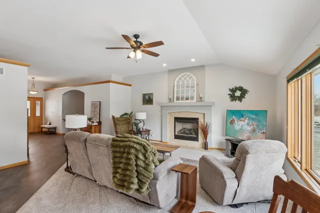 $725,000 | 638 Windsor Terrace, Jefferson, WI 53549