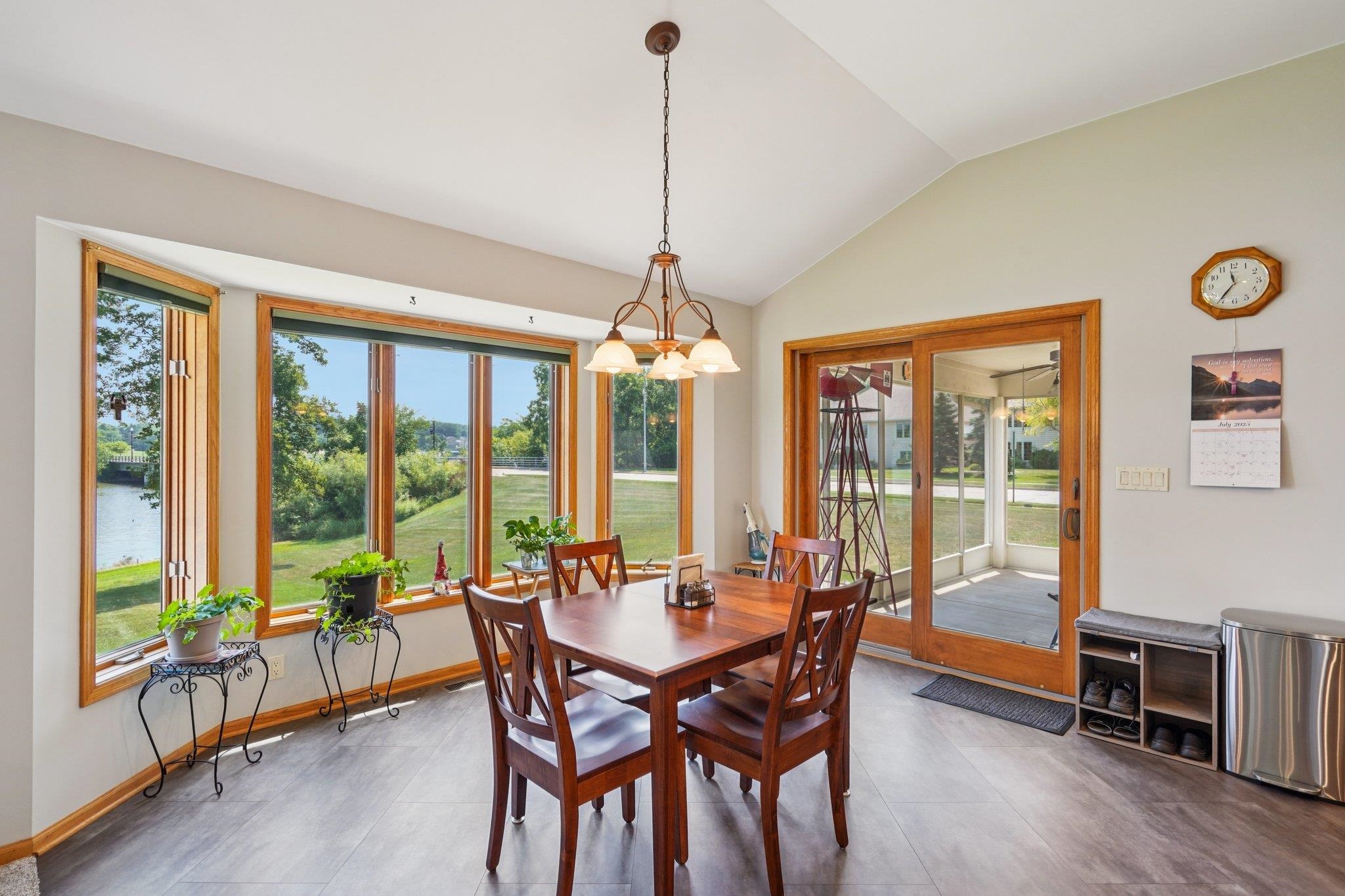 638 Windsor Terrace Jefferson, WI 53549 - Photo 17 of 75