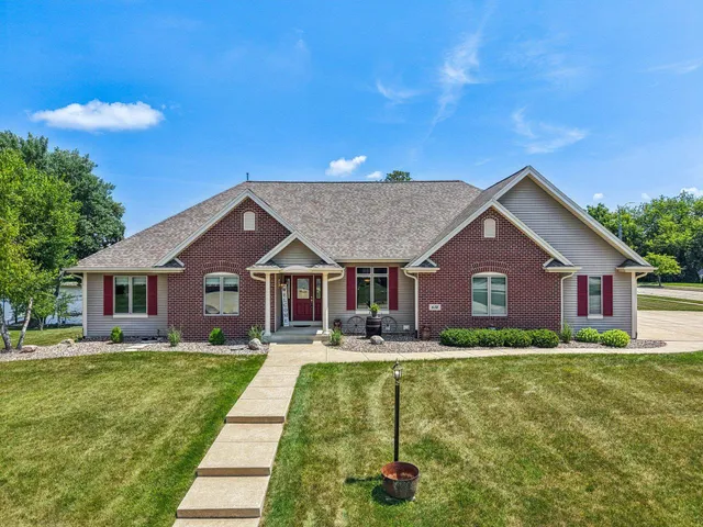 $725,000 | 638 Windsor Terrace, Jefferson, WI 53549