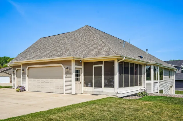 $725,000 | 638 Windsor Terrace, Jefferson, WI 53549