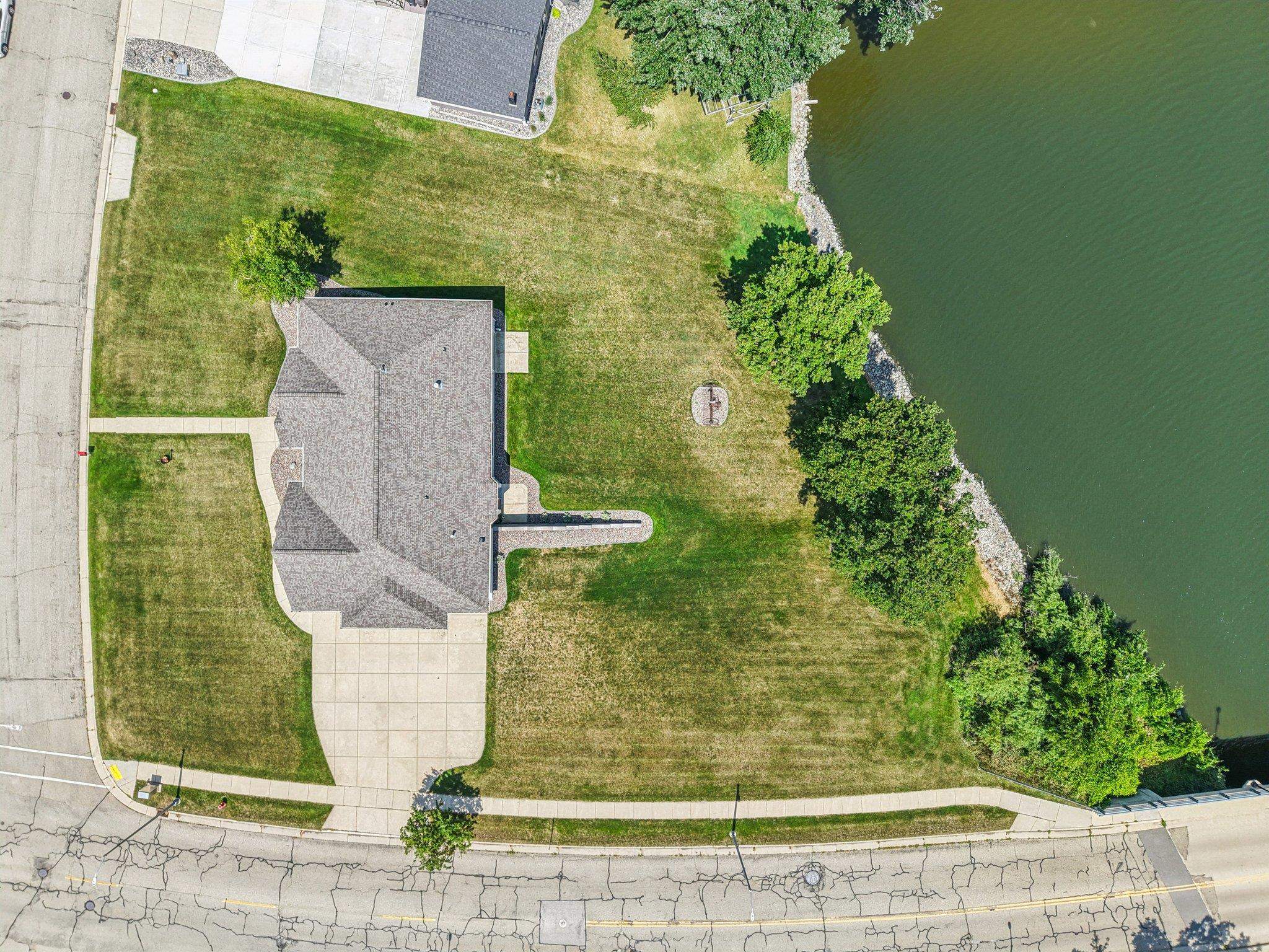 638 Windsor Terrace Jefferson, WI 53549 - Photo 64 of 75