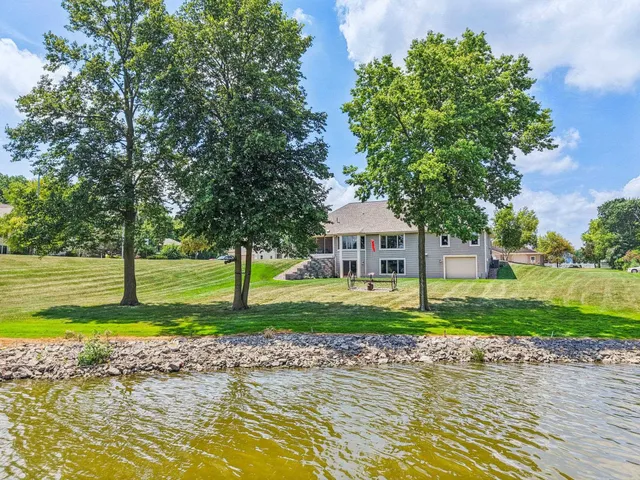 $725,000 | 638 Windsor Terrace, Jefferson, WI 53549