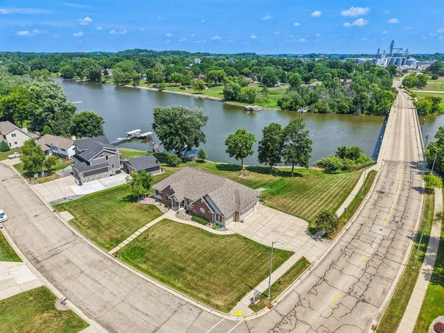 $725,000 | 638 Windsor Terrace, Jefferson, WI 53549