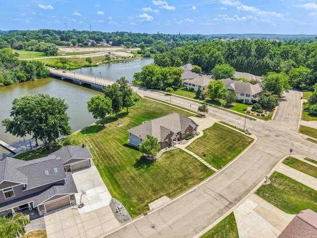 $725,000 | 638 Windsor Terrace, Jefferson, WI 53549