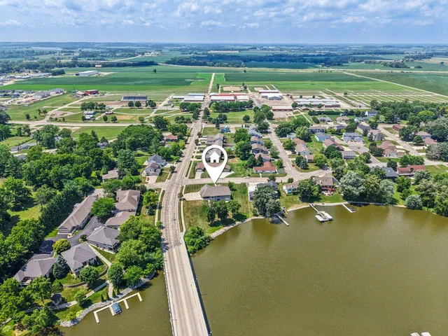 $725,000 | 638 Windsor Terrace, Jefferson, WI 53549