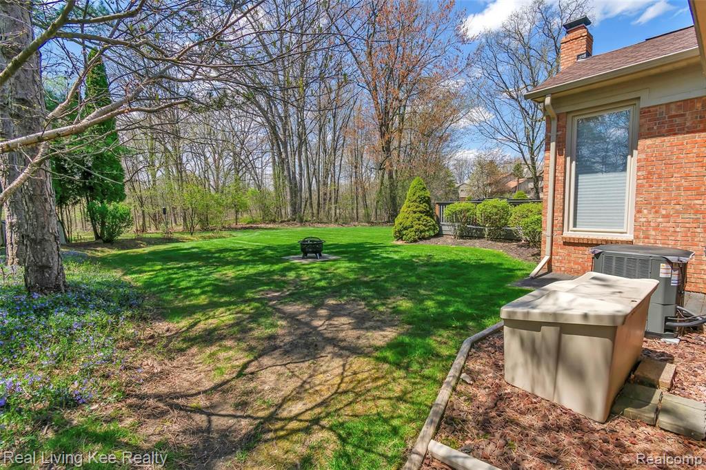3223 Edmunton Drive Rochester Hills, MI 48306 - Photo 48 of 56
