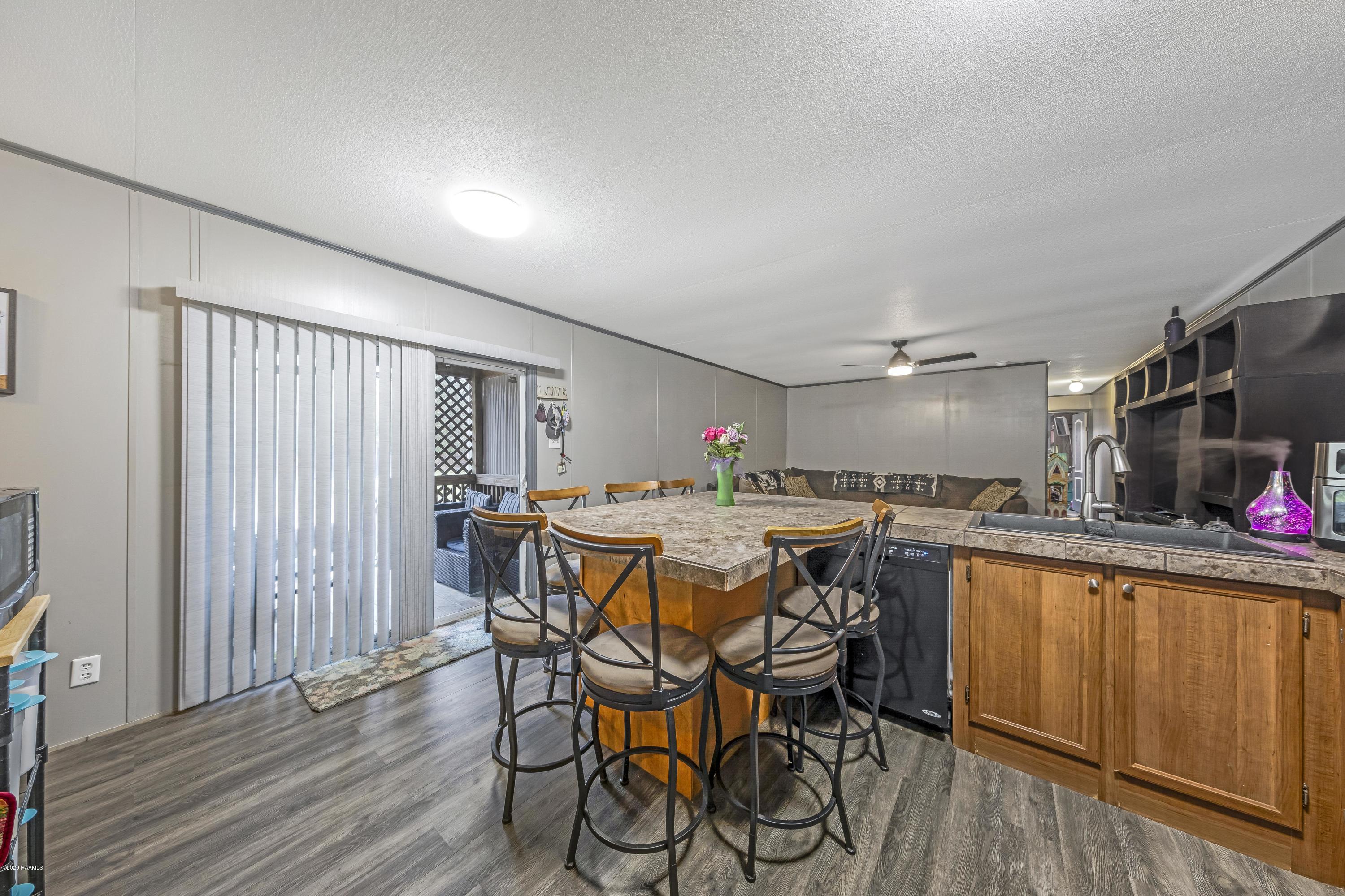 8812 Lawrence Road Abbeville, LA 70510 - Photo 12 of 32 Gallery Image 12