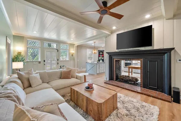 $775,000 | 1111 Governors Drive, Corsicana, TX 75110