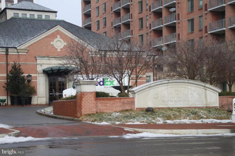 11710 Old Georgetown Road, Unit 824 Rockville, MD 20852 - Photo 1 of 12 a front view of a building