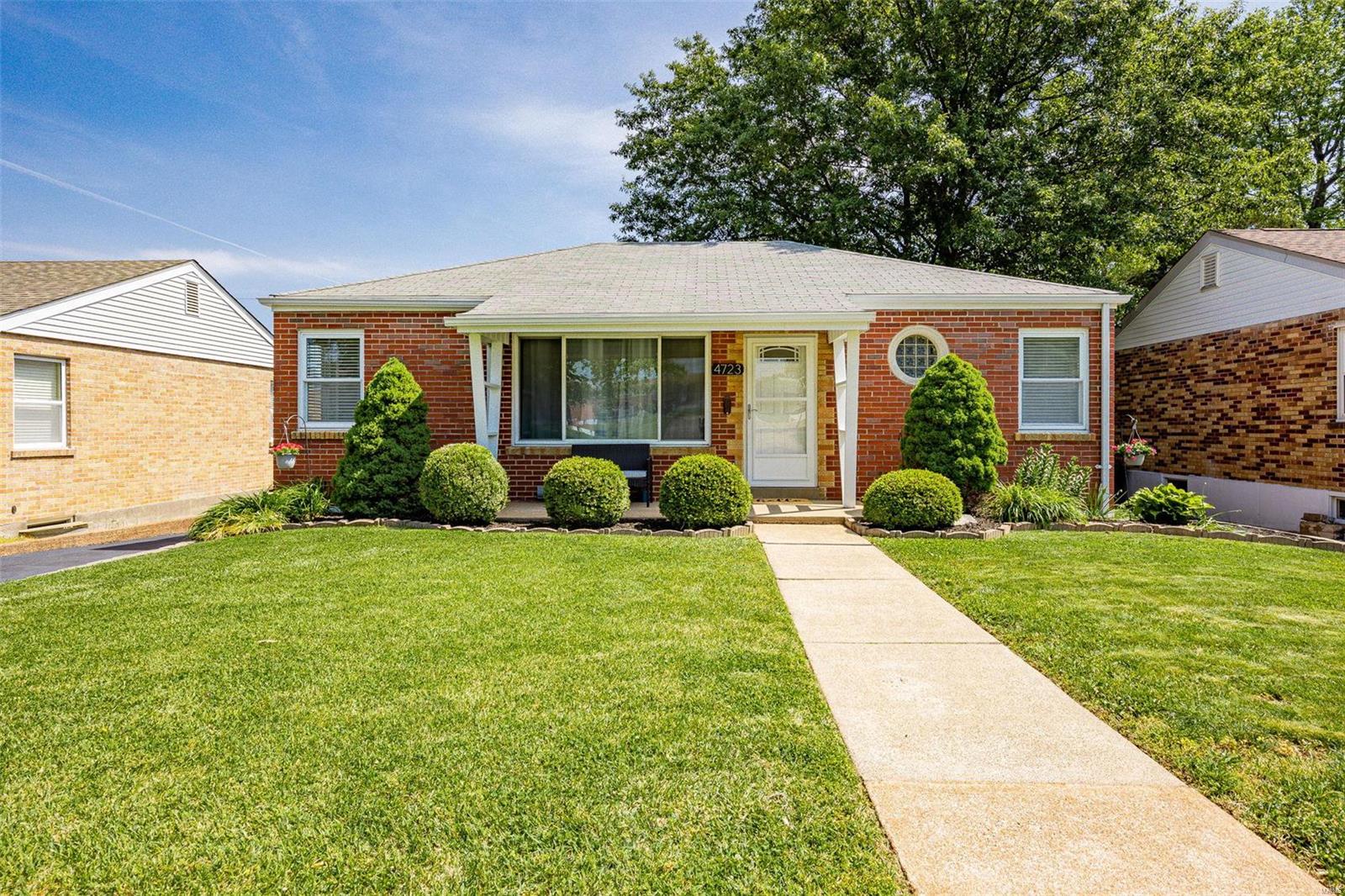 4723 Heege Road St. Louis, MO 63123 - Photo 1 of 36 Gallery Image 1
