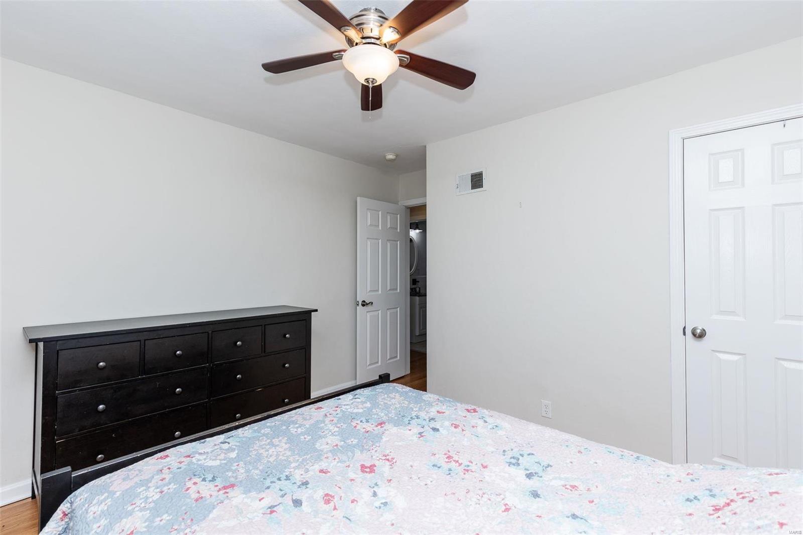 4723 Heege Road St. Louis, MO 63123 - Photo 17 of 36 Gallery Image 17