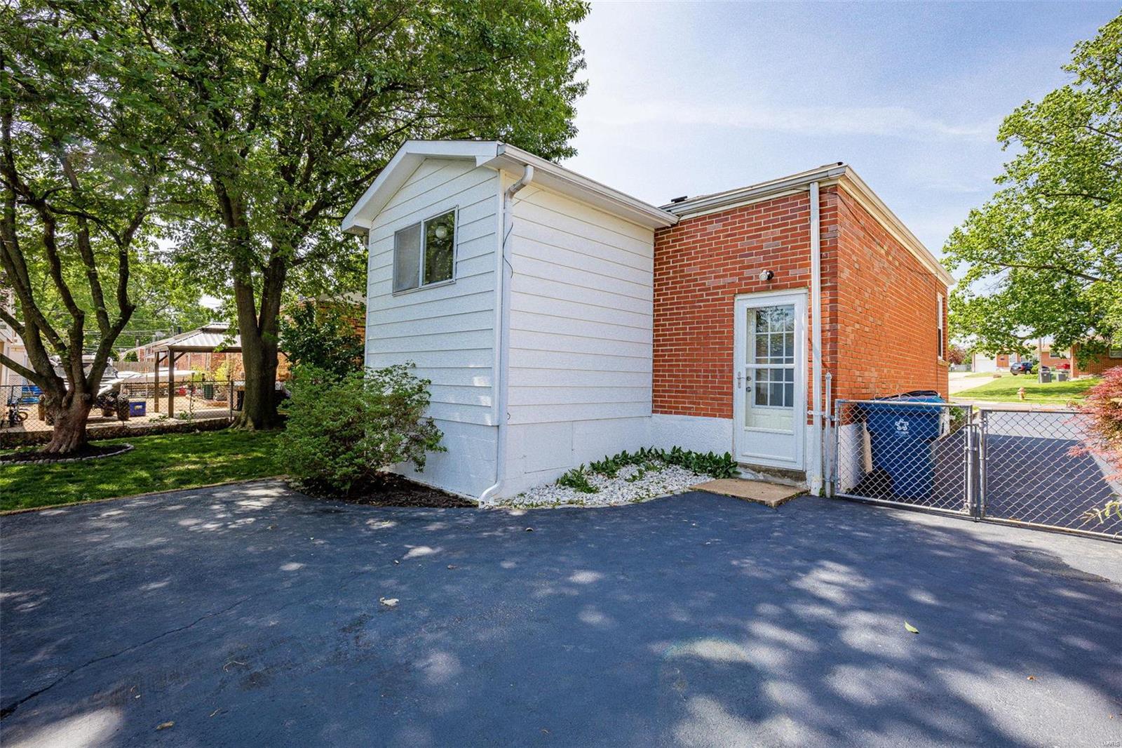 4723 Heege Road St. Louis, MO 63123 - Photo 32 of 36 Gallery Image 32