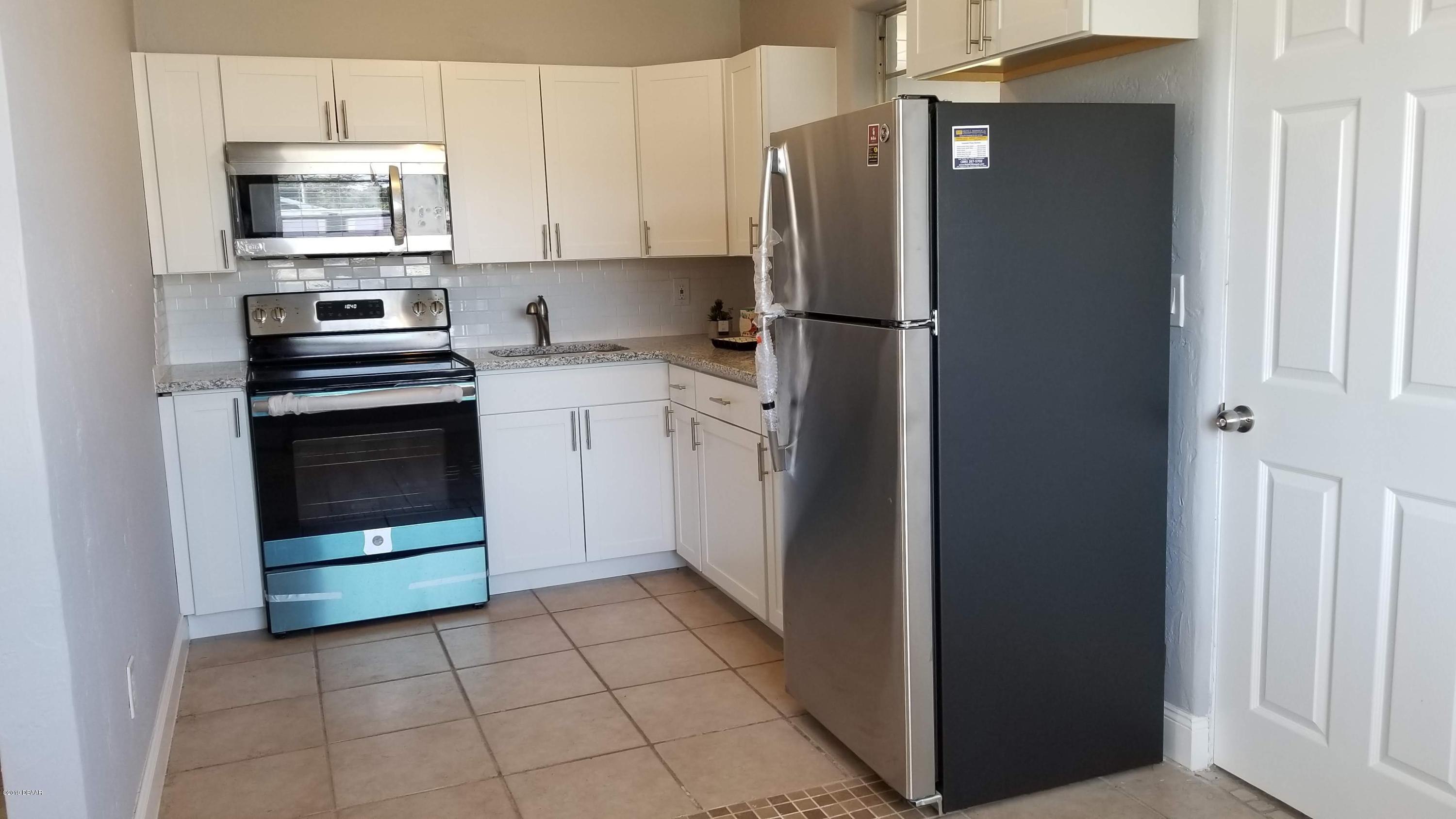 34 River Drive Ormond Beach, FL 32176 - Photo 3 of 7 Kitchen