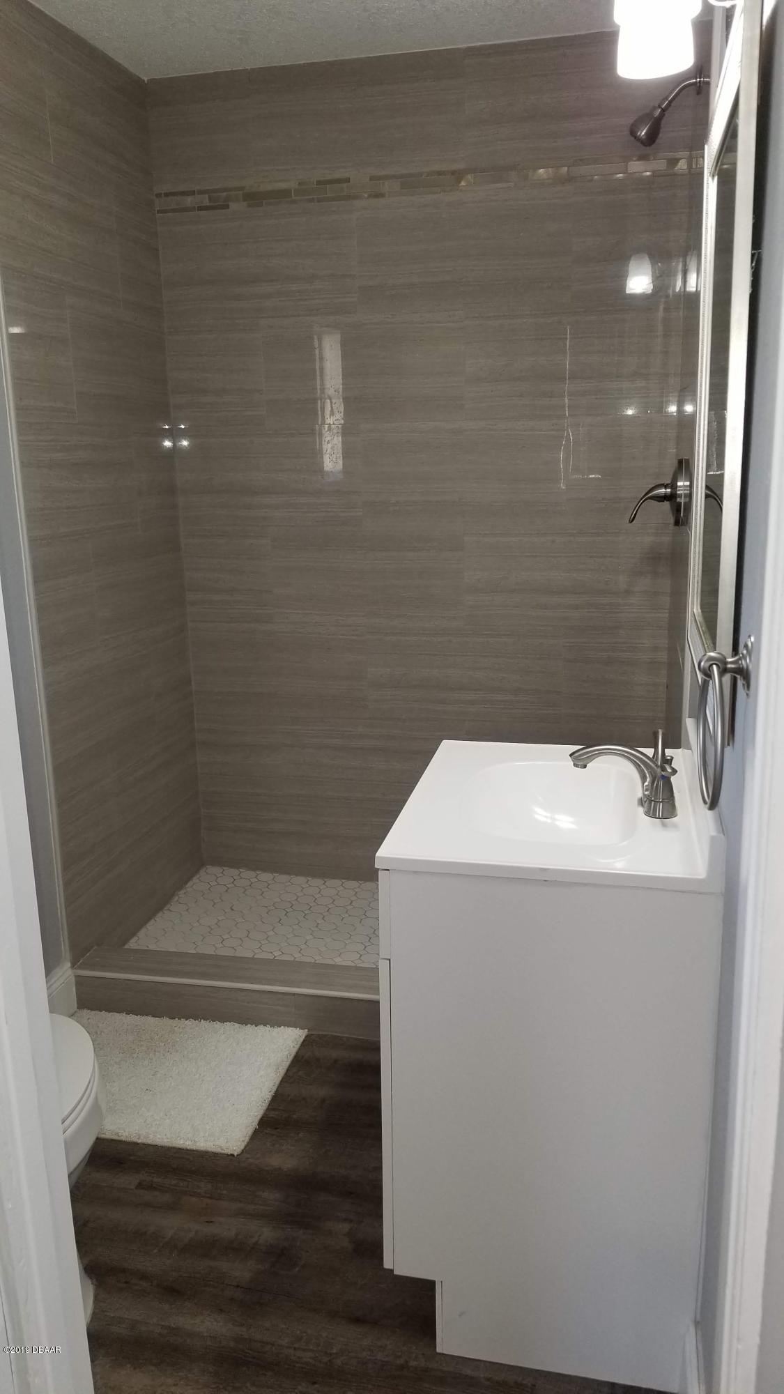 34 River Drive Ormond Beach, FL 32176 - Photo 4 of 7 Bathroom