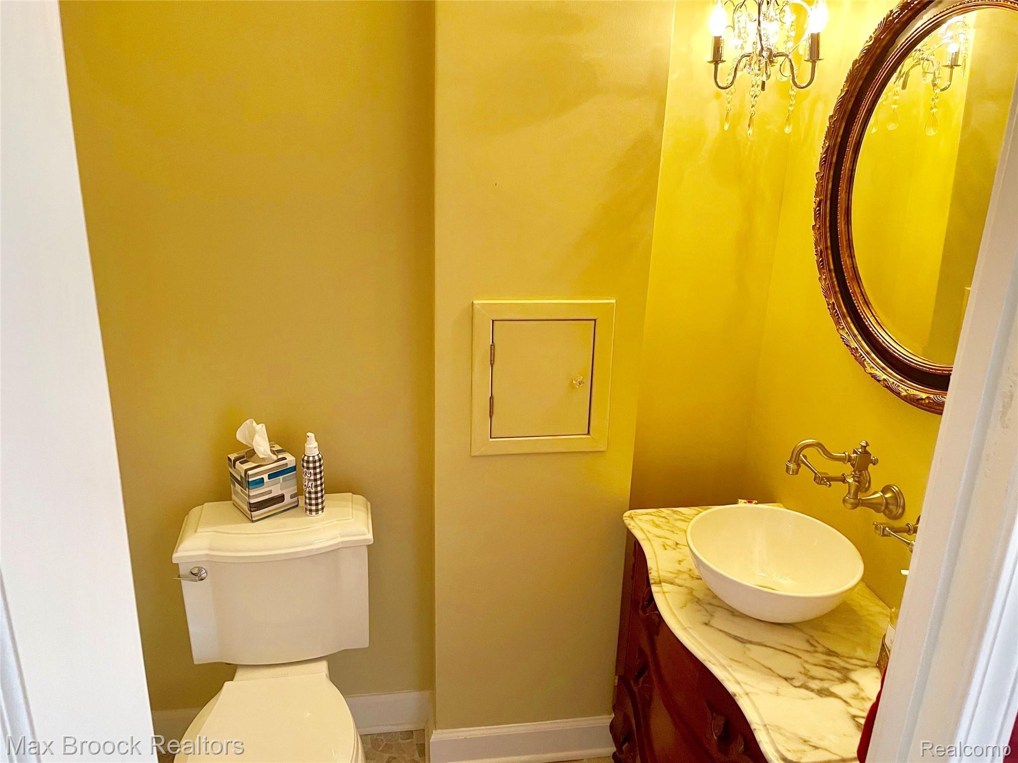 1922 Wiltshire Road Berkley, MI 48072 - Photo 19 of 40 fullsizeoutput_b2c.jpeg