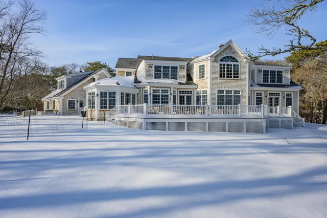 $5,400,000 | 169 Tisquantum Road, Chatham, MA 02633