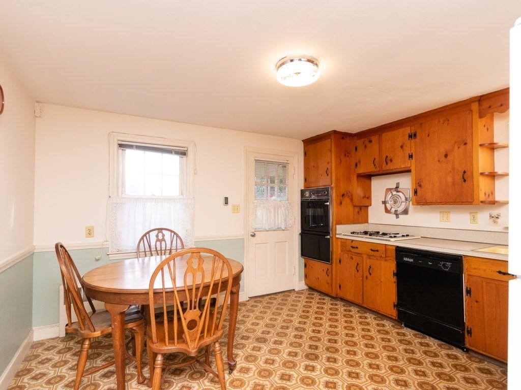 43 Squanto Road Weymouth, MA 02191 - Photo 5 of 33 Gallery Image 5