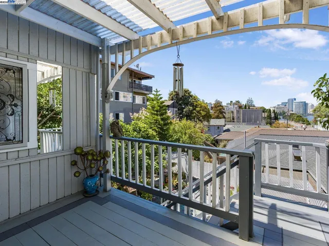 $898,000 | 473 Newton Avenue, Oakland, CA 94606