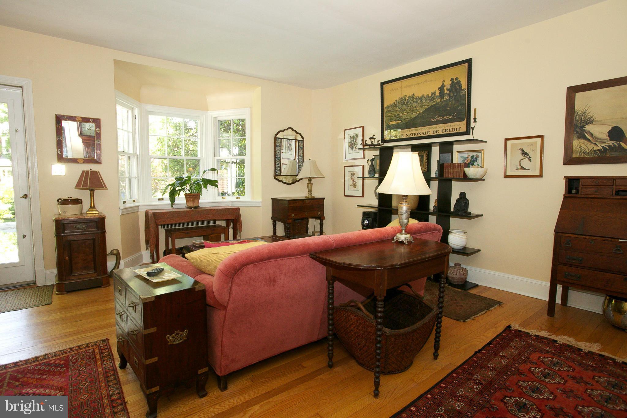 202 Dunkirk Road Baltimore, MD 21212 - Photo 7 of 30 Living Room
