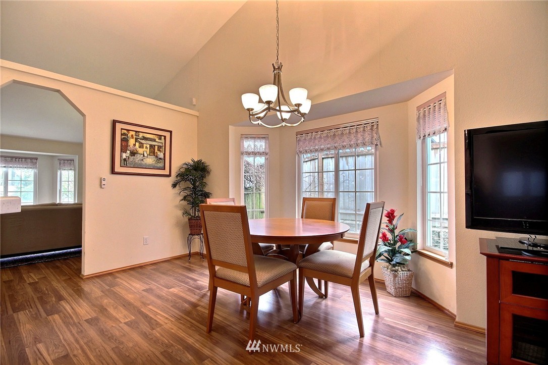 22734 Southeast 264th Place Maple Valley, WA 98038 - Photo 11 of 25