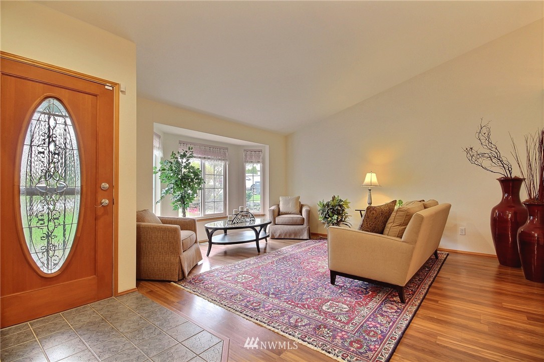 22734 Southeast 264th Place Maple Valley, WA 98038 - Photo 3 of 25