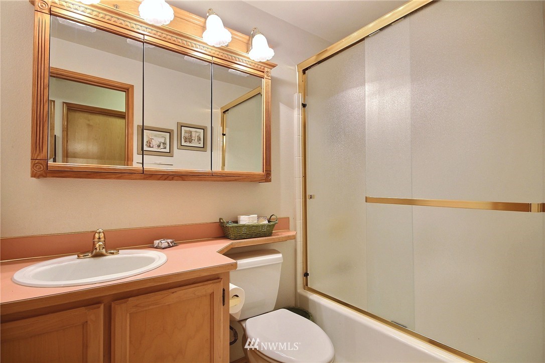 22734 Southeast 264th Place Maple Valley, WA 98038 - Photo 22 of 25