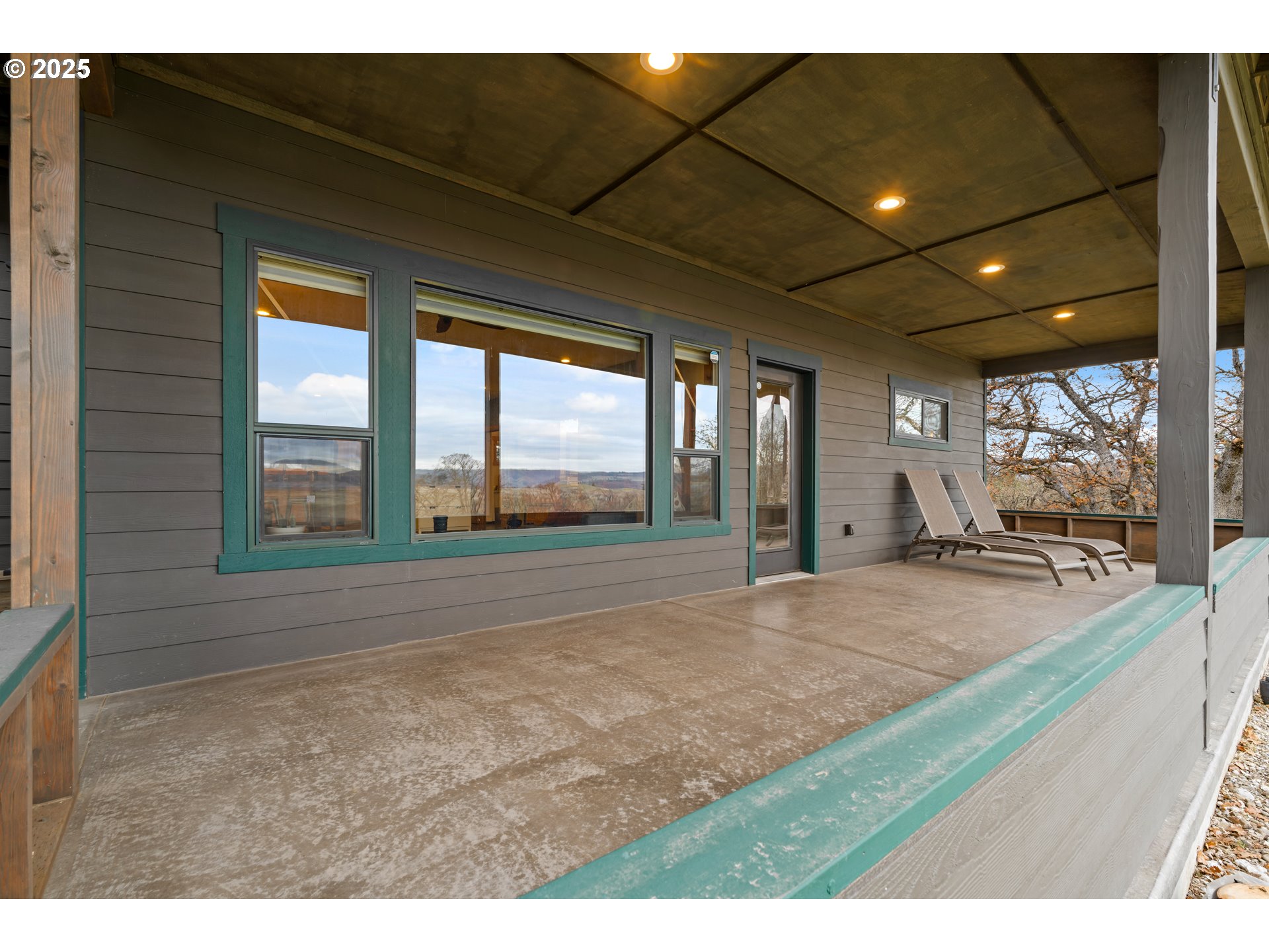 7245 Dell Road West Mosier, OR 97040 - Photo 16 of 27