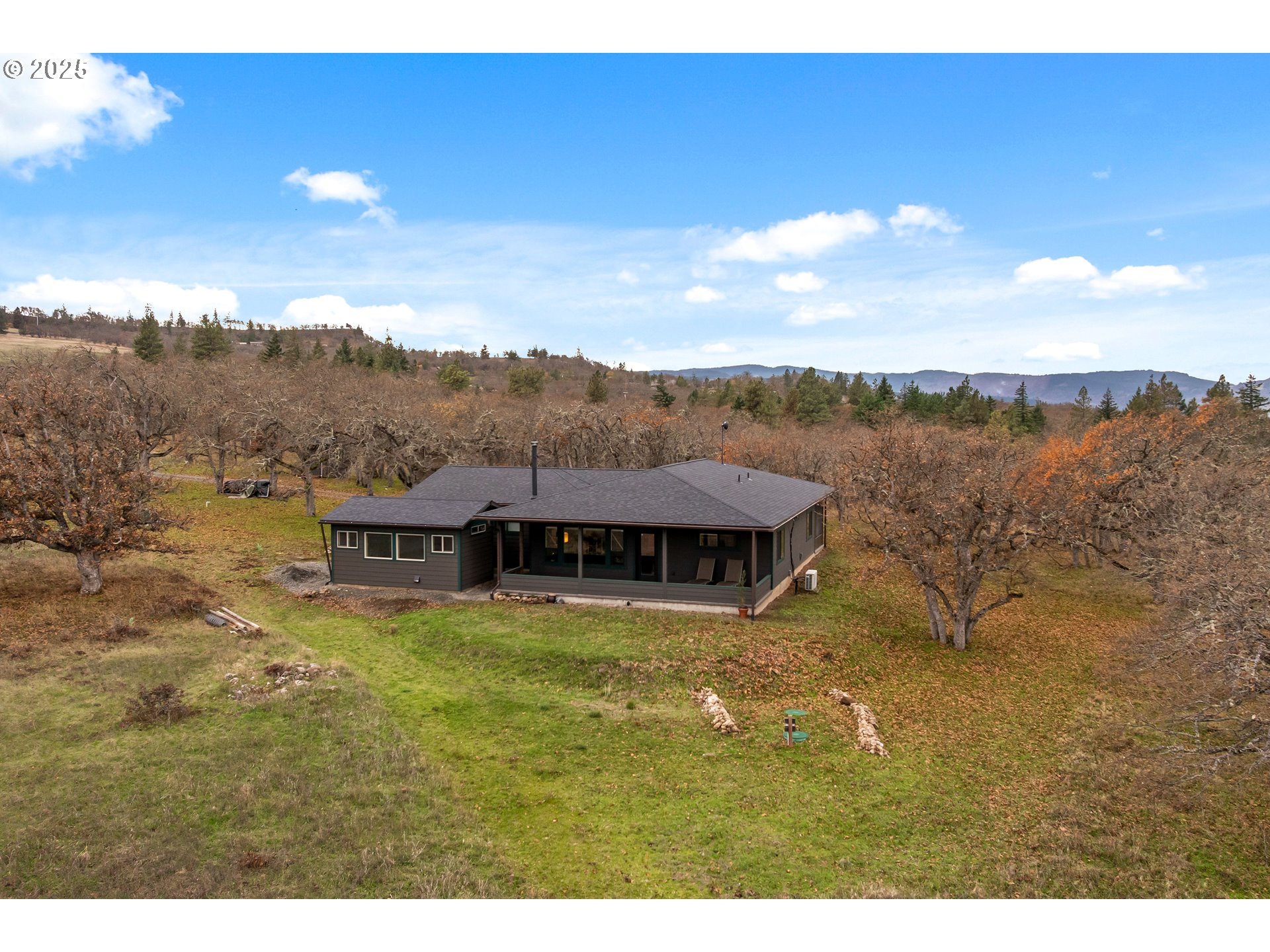 7245 Dell Road West Mosier, OR 97040 - Photo 19 of 27