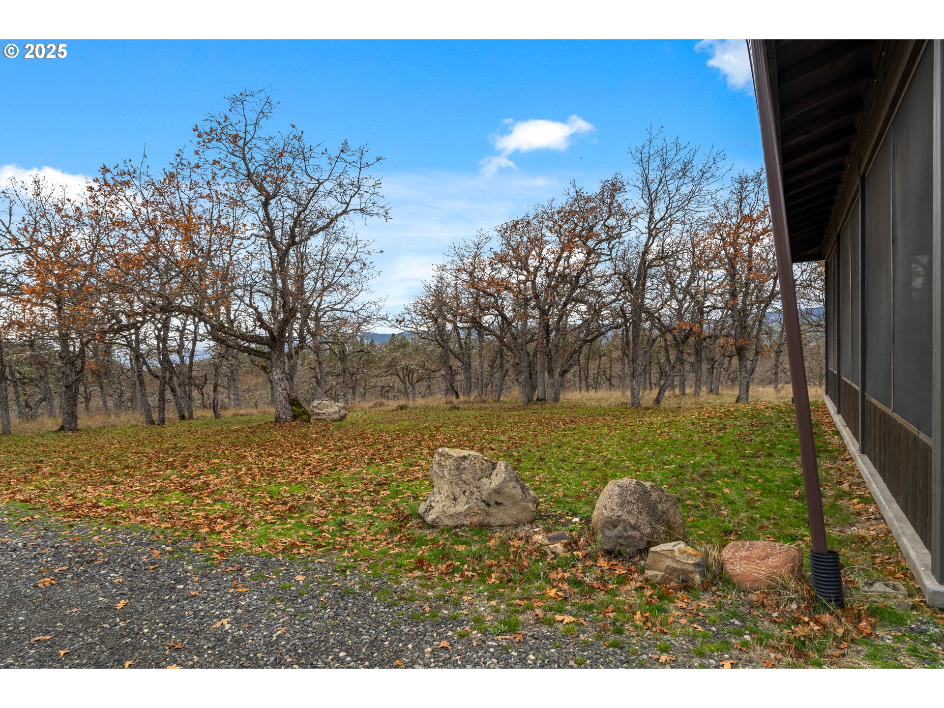 7245 Dell Road West Mosier, OR 97040 - Photo 21 of 27